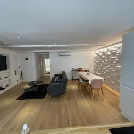 Appartement Nouveau Et Rare A Maxime